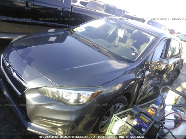 4S3GTAA64H3732592 - 2017 SUBARU IMPREZA GRAY photo 2