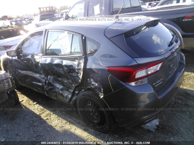 4S3GTAA64H3732592 - 2017 SUBARU IMPREZA GRAY photo 3