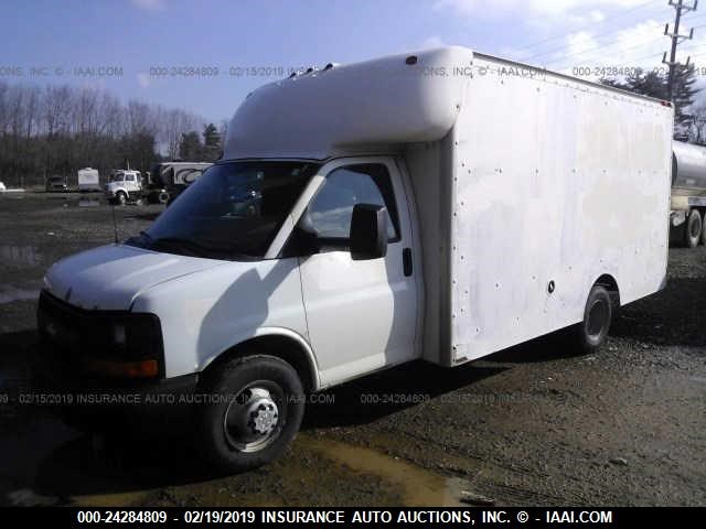 1GB3G3CG0D1110635 - 2013 CHEVROLET EXPRESS G3500  Unknown photo 2