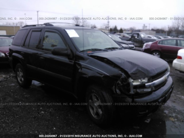 1GNDT13S352293844 - 2005 CHEVROLET TRAILBLAZER LS/LT BLACK photo 1