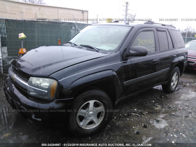 1GNDT13S352293844 - 2005 CHEVROLET TRAILBLAZER LS/LT BLACK photo 2