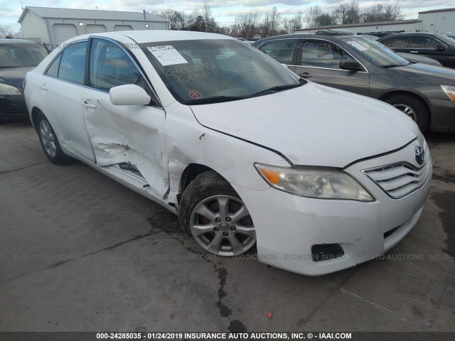 4T1BF3EK8BU624106 - 2011 TOYOTA CAMRY SE/LE/XLE 白色 照片 1