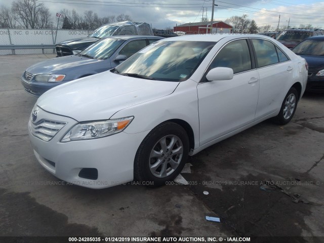 4T1BF3EK8BU624106 - 2011 TOYOTA CAMRY SE/LE/XLE 白色 照片 2