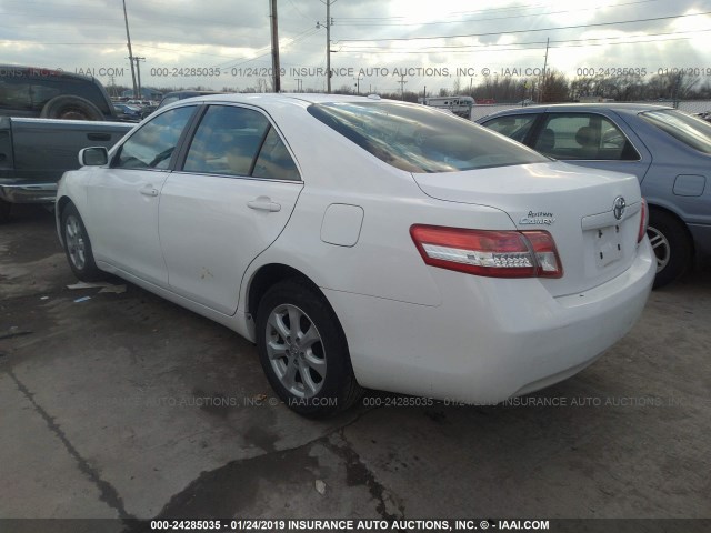 4T1BF3EK8BU624106 - 2011 TOYOTA CAMRY SE/LE/XLE 白色 照片 3