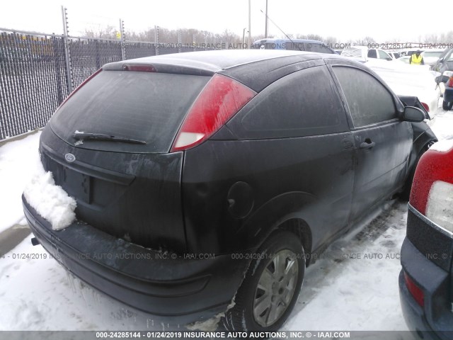 1FAFP31N87W287781 - 2007 FORD FOCUS ZX3/S/SE/SES BLACK photo 4