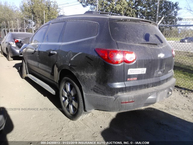 1GNKRGED0BJ413009 - 2011 CHEVROLET TRAVERSE LT GRAY photo 3