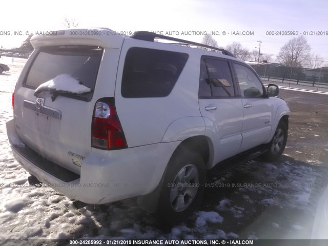 JTEBU14R778097393 - 2007 TOYOTA 4RUNNER SR5/SPORT WHITE photo 4