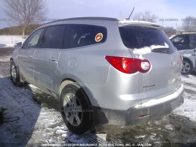 1GNEV23D99S154720 - 2009 CHEVROLET TRAVERSE LT SILVER photo 3