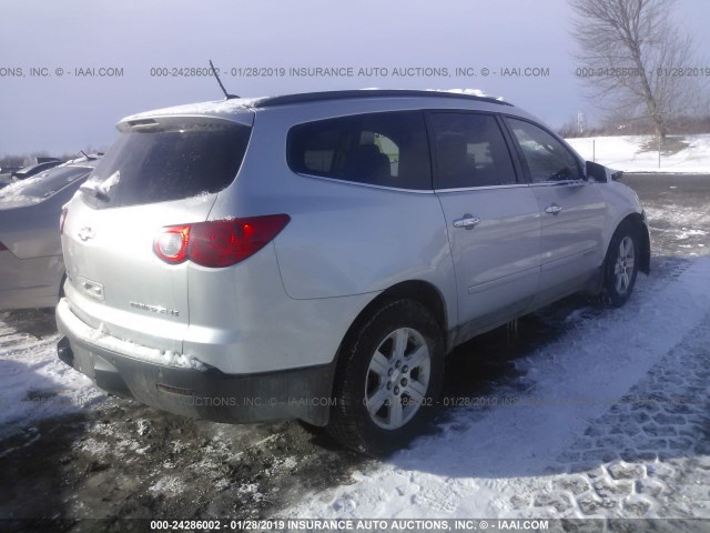 1GNEV23D99S154720 - 2009 CHEVROLET TRAVERSE LT SILVER photo 4