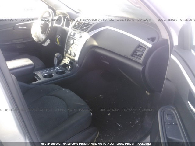 1GNEV23D99S154720 - 2009 CHEVROLET TRAVERSE LT SILVER photo 5