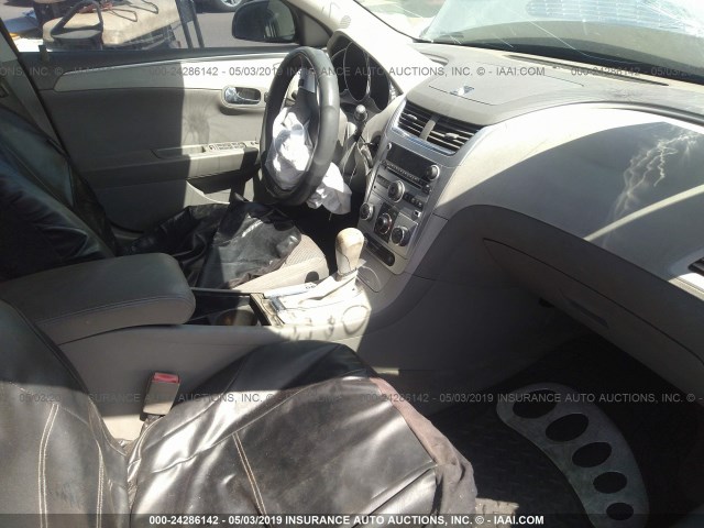 1G1ZC5E06CF121954 - 2012 CHEVROLET MALIBU 1LT 银色 照片 5