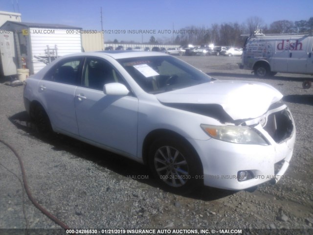 4T1BK3EK7BU613674 - 2011 TOYOTA CAMRY SE/LE/XLE WHITE photo 1