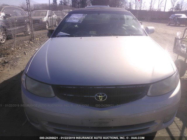 2T1FF28P91C465292 - 2001 TOYOTA CAMRY SOLARA SE/SLE ვერცხლისფერი ფოტო 6