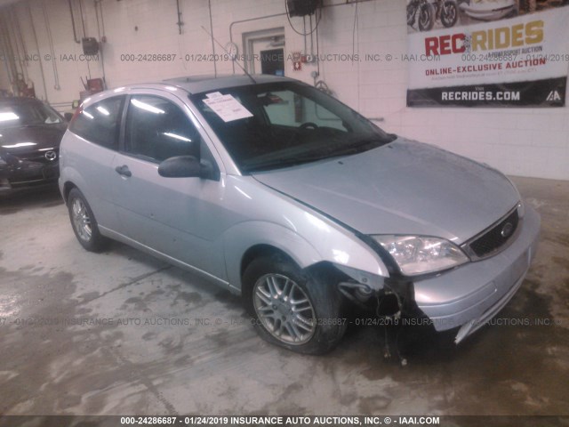 1FAFP31N67W274205 - 2007 FORD FOCUS ZX3/S/SE/SES SILVER photo 1