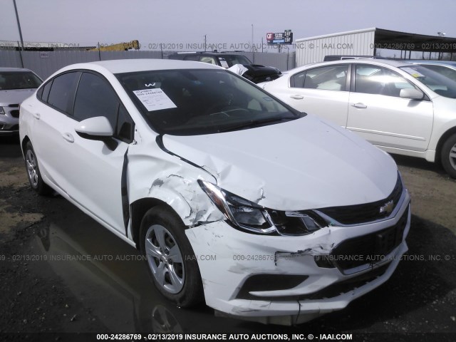 1G1BC5SM2J7127461 - 2018 CHEVROLET CRUZE LS WHITE photo 1