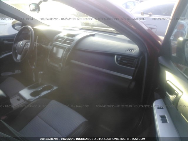 4T1BF1FK1EU791950 - 2014 TOYOTA CAMRY L/SE/LE/XLE 红色 照片 5