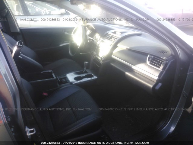 4T1BF1FK5DU674967 - 2013 TOYOTA CAMRY L/SE/LE/XLE Boz foto 5