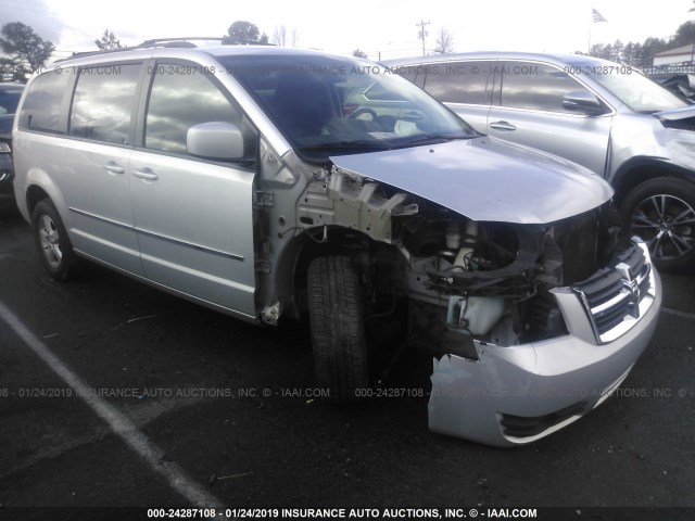 2D4RN5D18AR211112 - 2010 DODGE GRAND CARAVAN SXT SILVER photo 6