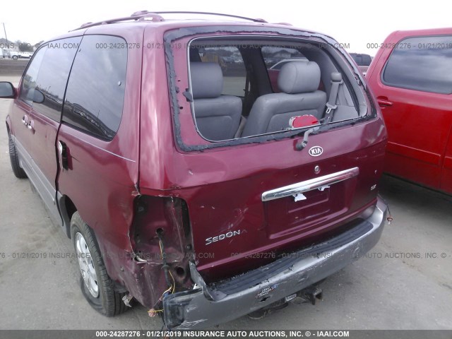 KNDUP132256679628 - 2005 KIA SEDONA EX/LX RED photo 6