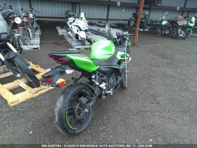 JKAEXKG18JDA03814 - 2018 KAWASAKI EX400 GREEN photo 4