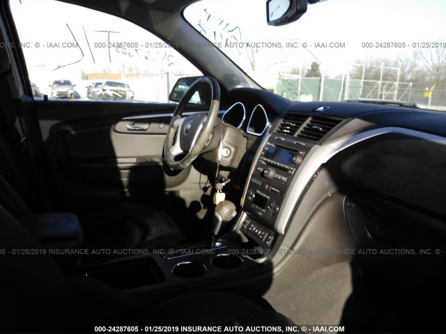 1GNLVGEDXAS152447 - 2010 CHEVROLET TRAVERSE LT BLACK photo 5