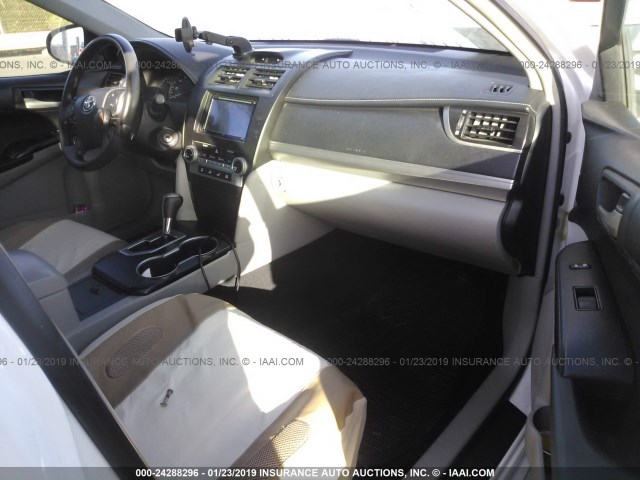 4T1BF1FK6CU509105 - 2012 TOYOTA CAMRY SE/LE/XLE 白色 照片 5