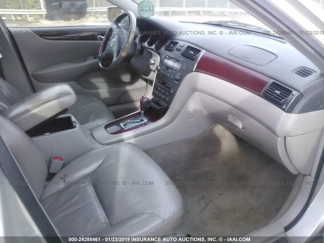 JTHBF30G120069139 - 2002 LEXUS ES 300 GRAY photo 5