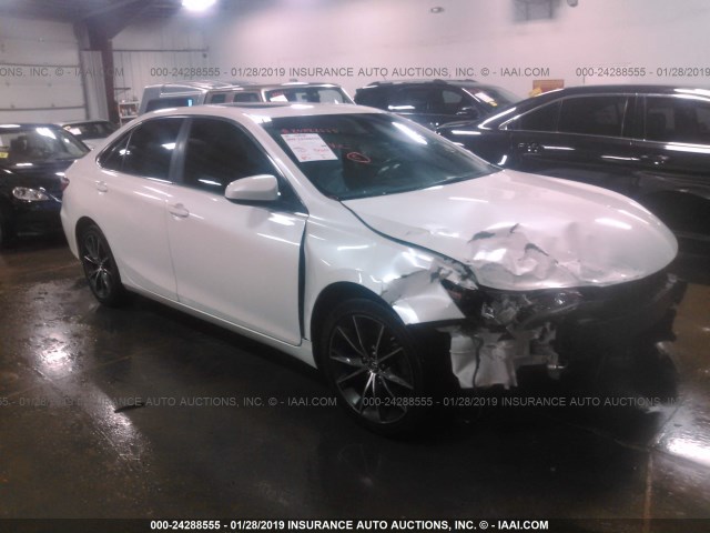 4T1BF1FK4GU503034 - 2016 TOYOTA CAMRY LE/XLE/SE/XSE WHITE photo 1