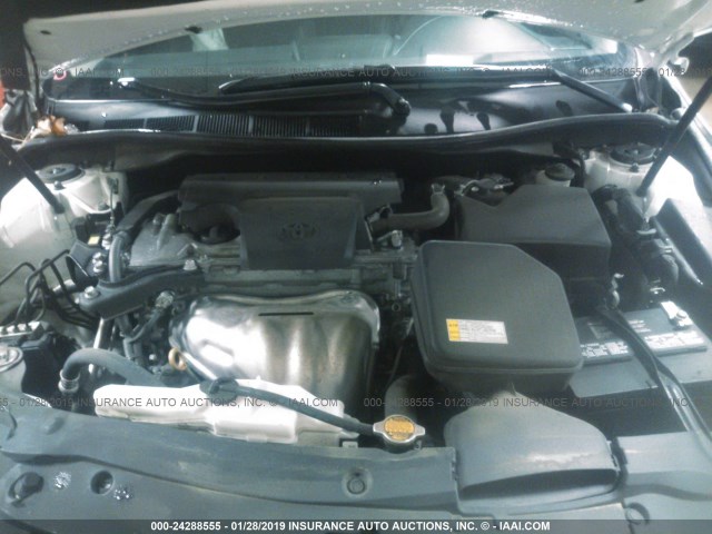 4T1BF1FK4GU503034 - 2016 TOYOTA CAMRY LE/XLE/SE/XSE WHITE photo 10