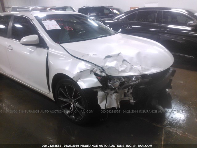 4T1BF1FK4GU503034 - 2016 TOYOTA CAMRY LE/XLE/SE/XSE WHITE photo 6