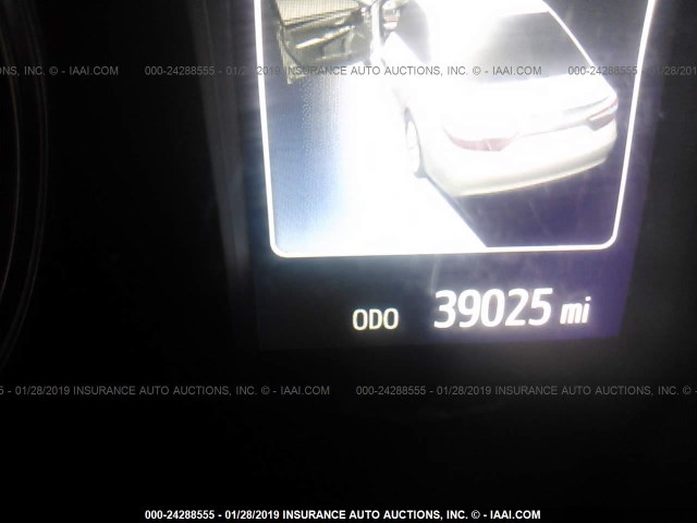 4T1BF1FK4GU503034 - 2016 TOYOTA CAMRY LE/XLE/SE/XSE WHITE photo 7