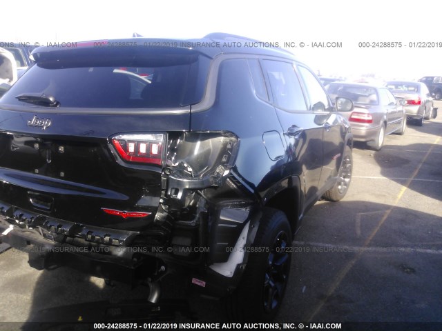 3C4NJDDB2JT346030 - 2018 JEEP COMPASS TRAILHAWK BLACK photo 4