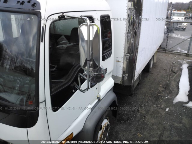 1GDG6C1C7YJ515330 - 2000 GMC T-SERIES F6B042 WHITE photo 2