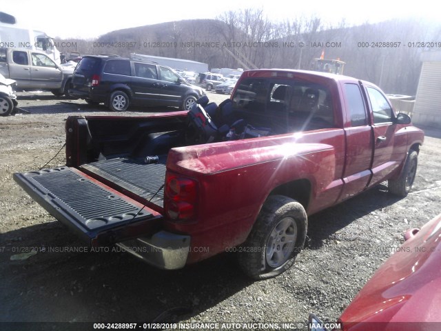 1D7HE42K66S598592 - 2006 DODGE DAKOTA SLT RED photo 4