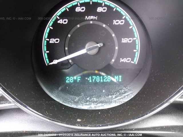 1G1ZC5E02AF226827 - 2010 CHEVROLET MALIBU 1LT შავი ფოტო 7