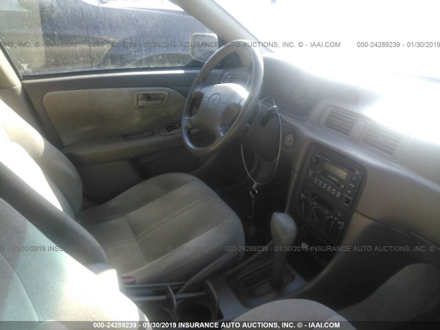 4T1BG28K9XU890261 - 1999 TOYOTA CAMRY CE/LE/XLE 棕色 照片 5