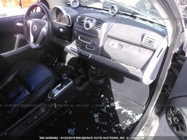 WMEEJ31X59K301463 - 2009 SMART FORTWO PURE/PASSION BLACK photo 5