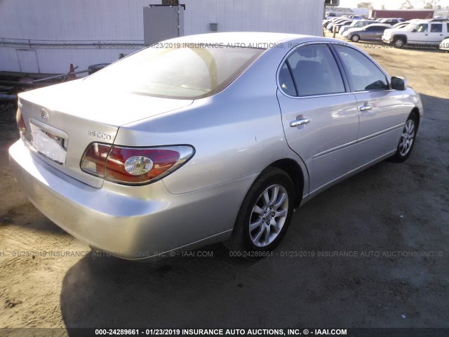 JTHBF30G225035729 - 2002 LEXUS ES 300 SILVER photo 4