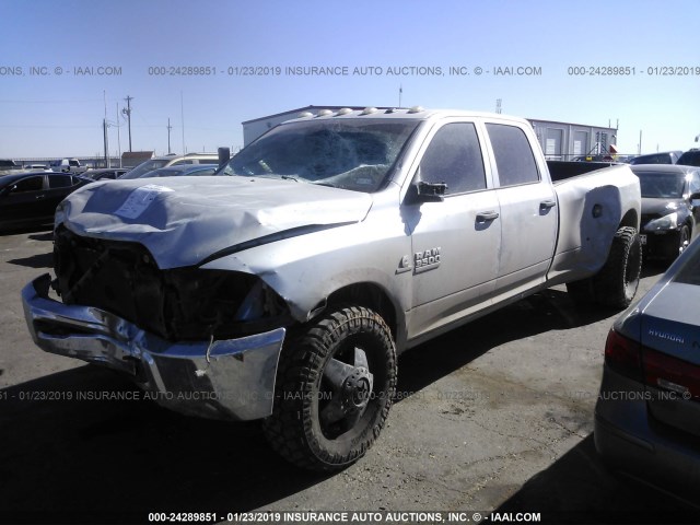 3C63RPGL1EG206918 - 2014 RAM 3500 ST SILVER photo 2