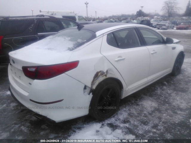 KNAGM4A79F5640206 - 2015 KIA OPTIMA LX Белый фото 4