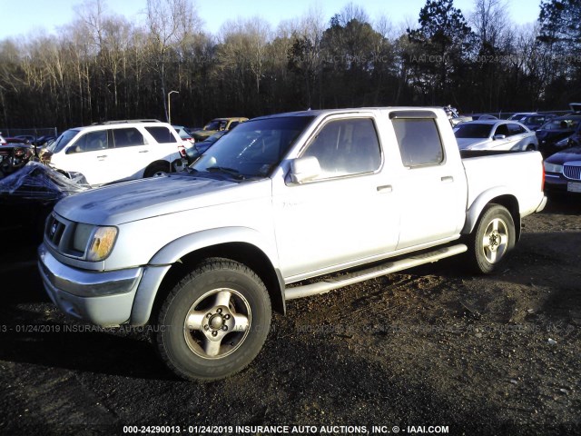 1N6ED27T7YC360895 - 2000 NISSAN FRONTIER CREW CAB XE/CREW CAB SE SILVER photo 2