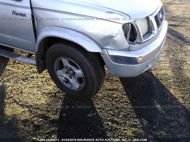 1N6ED27T7YC360895 - 2000 NISSAN FRONTIER CREW CAB XE/CREW CAB SE SILVER photo 6