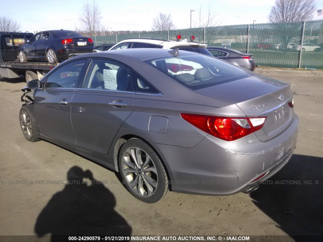 5NPEC4AB8DH760156 - 2013 HYUNDAI SONATA SE/LIMITED GRAY photo 3