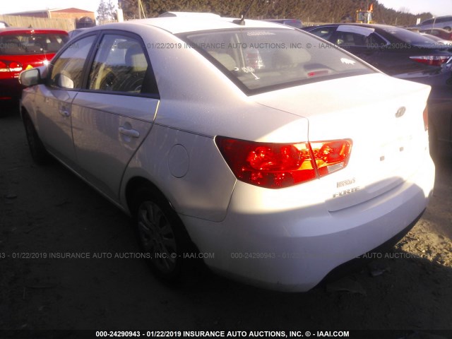 KNAFU4A20C5588248 - 2012 KIA FORTE EX WHITE photo 3