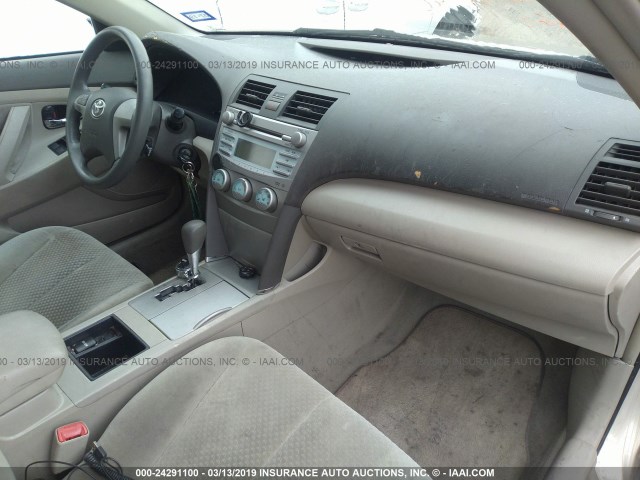 4T4BE46K88R036633 - 2008 TOYOTA CAMRY CE/LE/XLE/SE GOLD photo 5