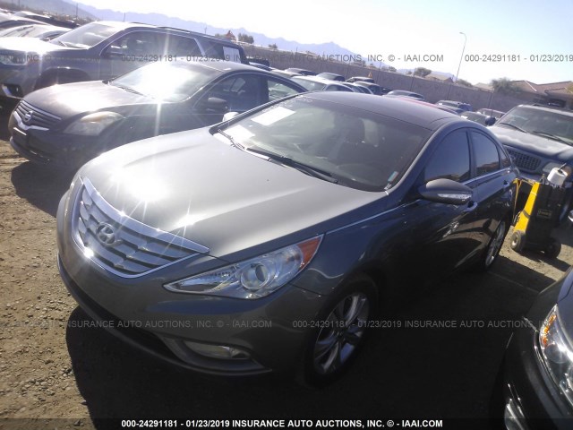 5NPEC4AC4CH441392 - 2012 HYUNDAI SONATA SE/LIMITED GRAY photo 2