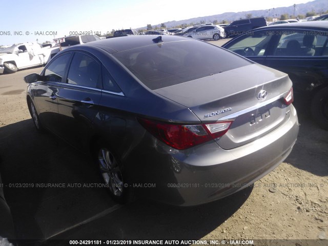 5NPEC4AC4CH441392 - 2012 HYUNDAI SONATA SE/LIMITED GRAY photo 3