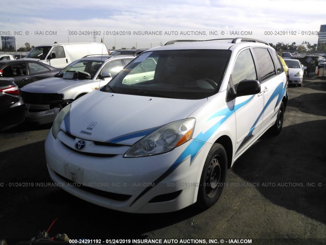 5TDZK23C37S020849 - 2007 TOYOTA SIENNA CE/LE WHITE photo 2