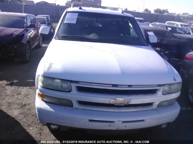 1GNEK13T74R100536 - 2004 CHEVROLET TAHOE K1500 WHITE photo 6