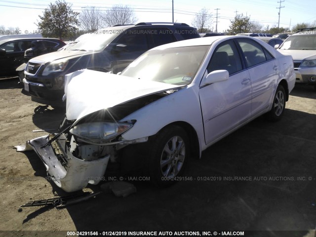 4T1BE30K05U028728 - 2005 TOYOTA CAMRY LE/XLE/SE WHITE photo 2